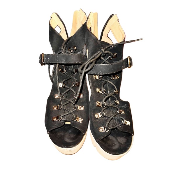 Qupid Black Lace Up Lug Sole Platform Peep toe Heels - Picture 9 of 10